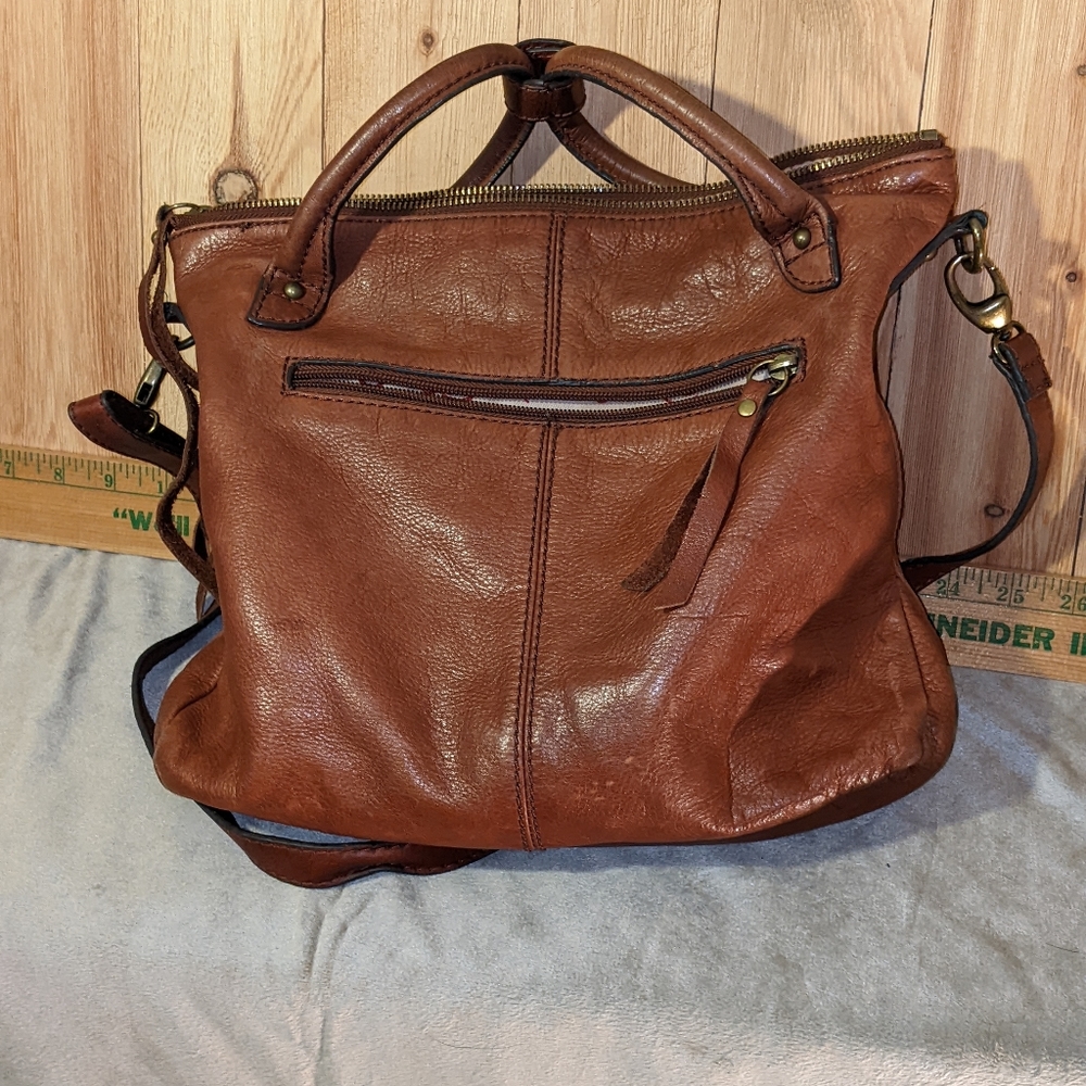 Lucky Brand chestnut leather hobo/cross body bag - Picture 2 of 13